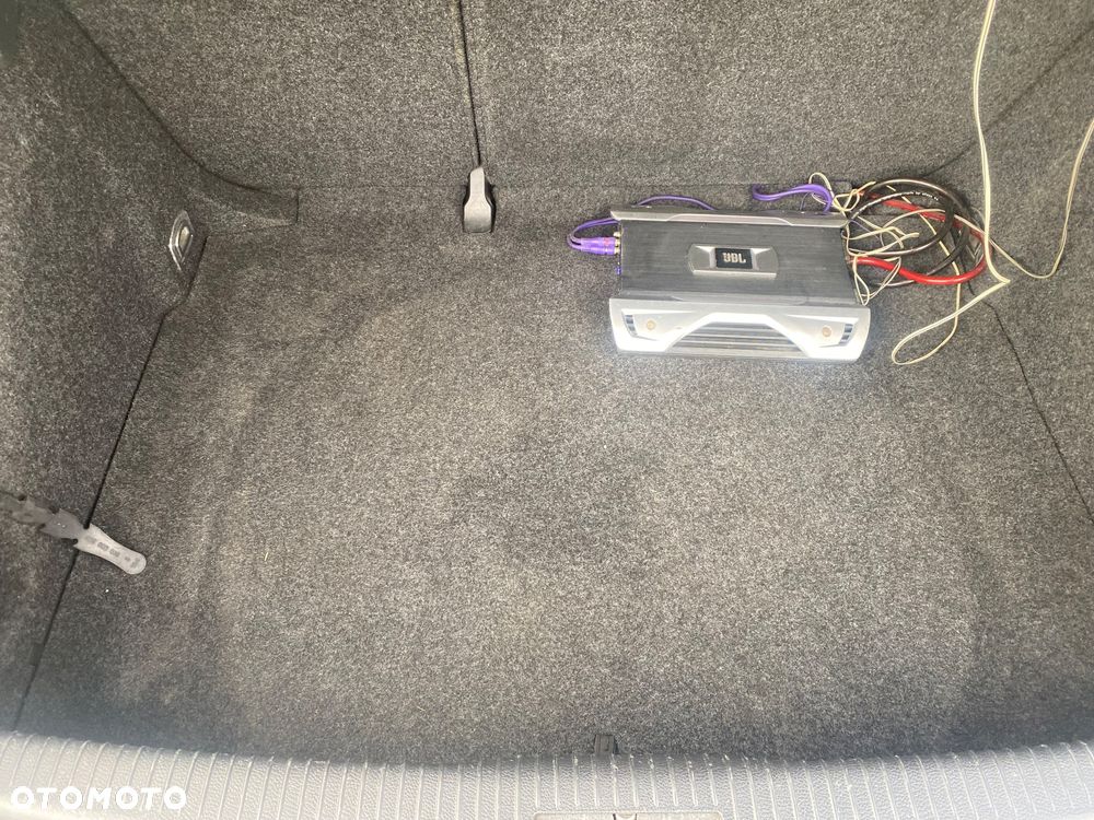 Volkswagen Golf 1.9 TDI Sportline - 9