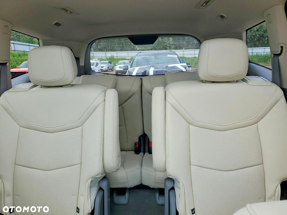 Cadillac XT6 - 11