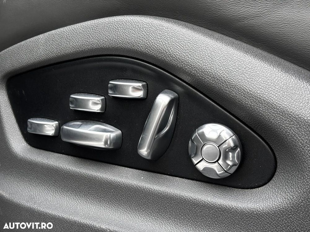 Porsche Cayenne - 14