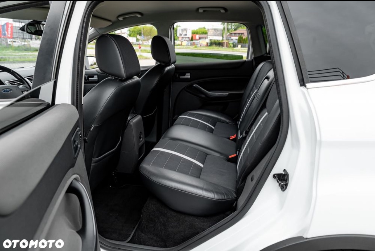 Ford Kuga 2.5 4x4 Titanium - 19
