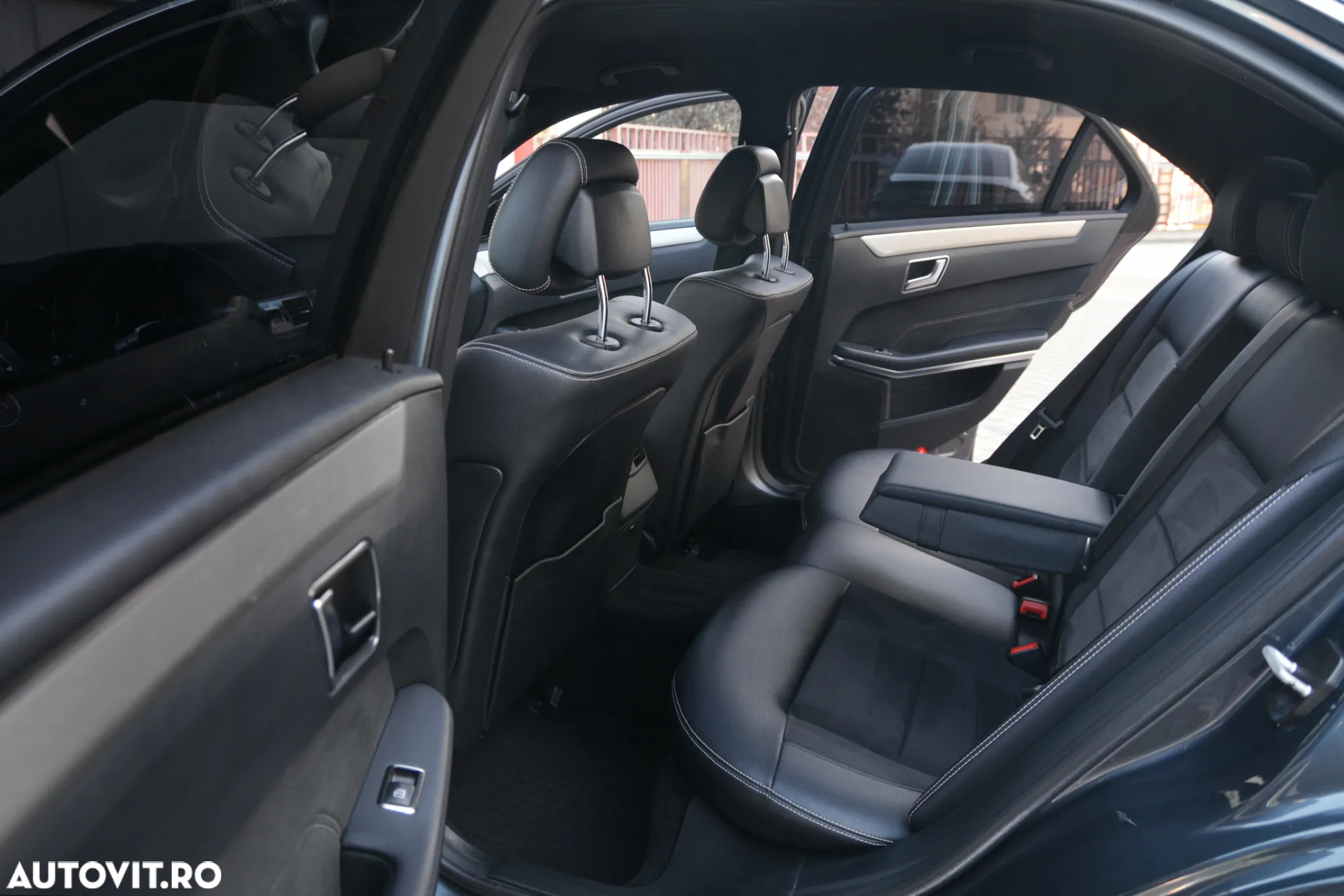Mercedes-Benz E - 15