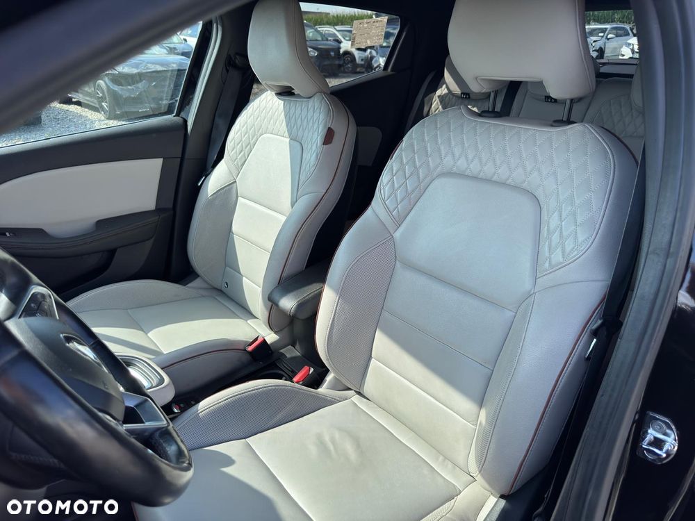 Renault Clio TCe 140 INTENS - 12