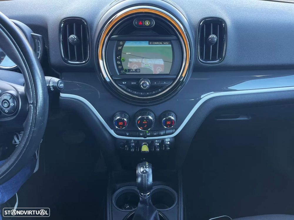 MINI Countryman Cooper SE ALL4 Auto - 14