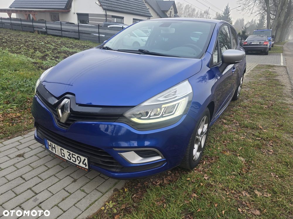 Renault Clio - 24