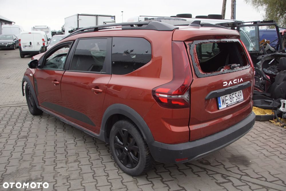 Auto na części - Dacia Jogger Lift 1.0 TCE ECO-G 91 KM H4D480 JT4018 2023R Silnik Skrzynia Drzwi Klapa Zderzak Błotnik Lampa Lusterko Klamka Szyba Deska Kokpit Sterownik Moduł Czujnik Licznik Wyświetlacz Panel - 4