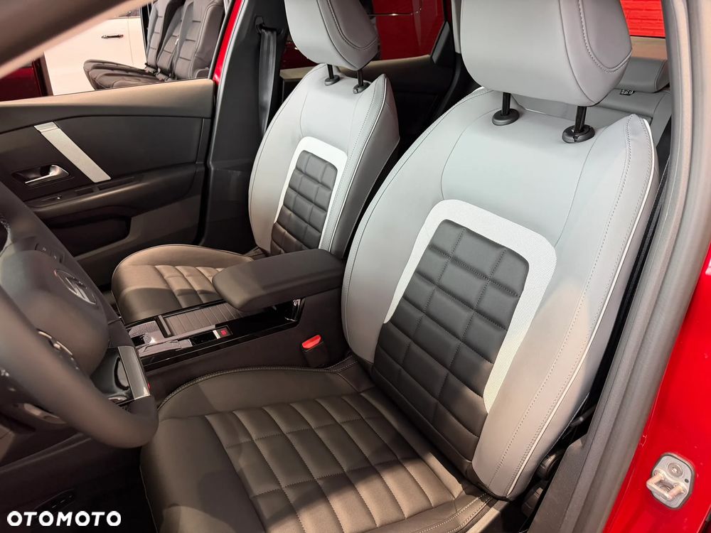 Citroën C4X 1.2 mHEV Max eDCT6 - 15
