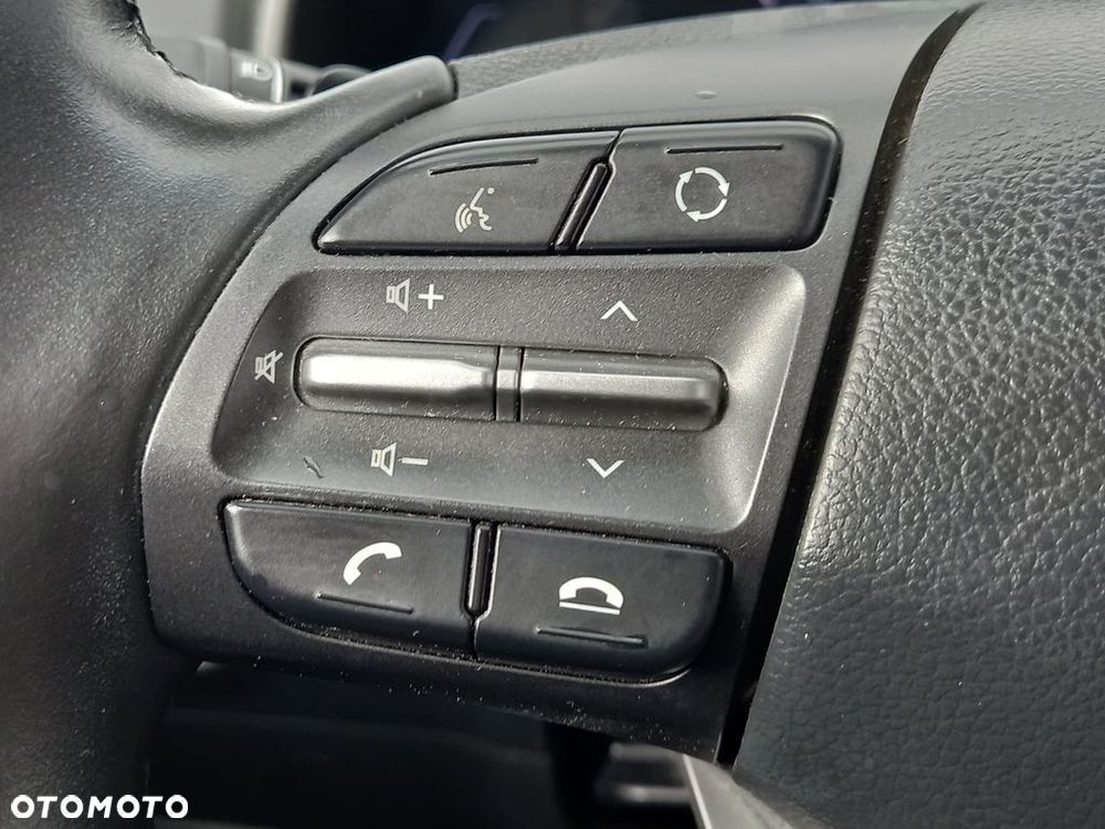 Hyundai Kona 64kWh Platinum - 17