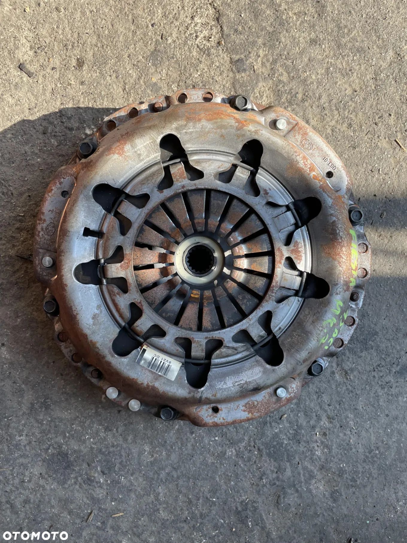 Dwumasa koło zamachowe Ford Fiesta MK7 1.5 TDCI - 1