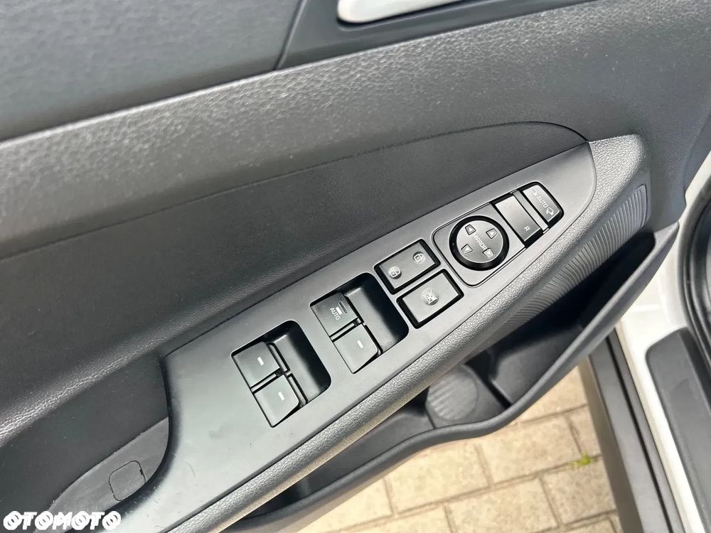 Hyundai Tucson blue 1.7 CRDi 2WD Style - 17