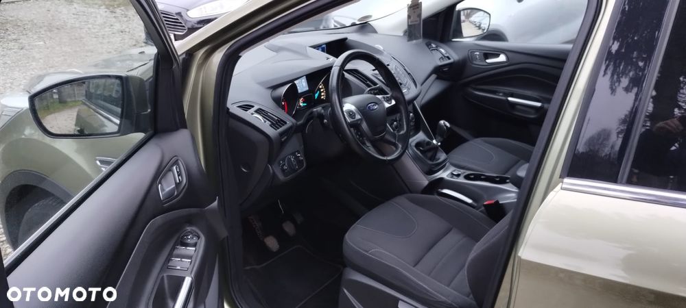 Ford Kuga 2.0 TDCi 2x4 Trend - 9