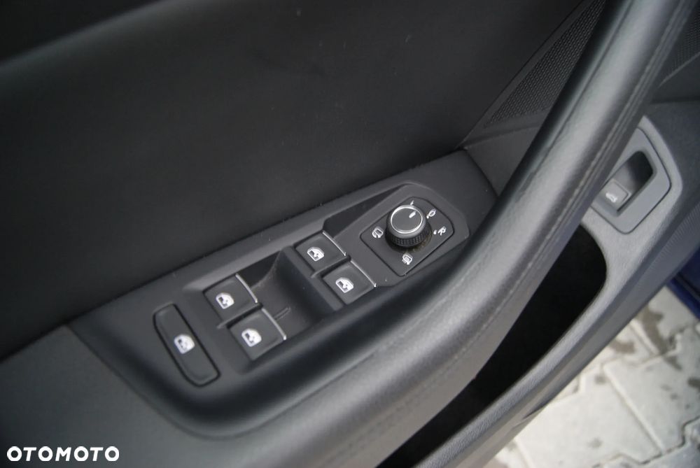 Volkswagen Passat 2.0 TDI SCR DSG Highline - 17