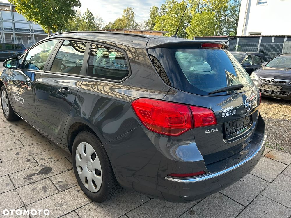 Opel Astra - 4