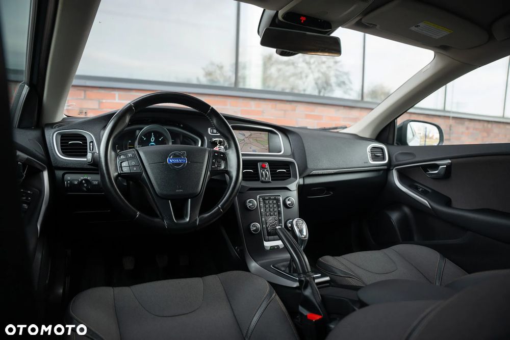 Volvo V40 Cross Country D3 Momentum - 27