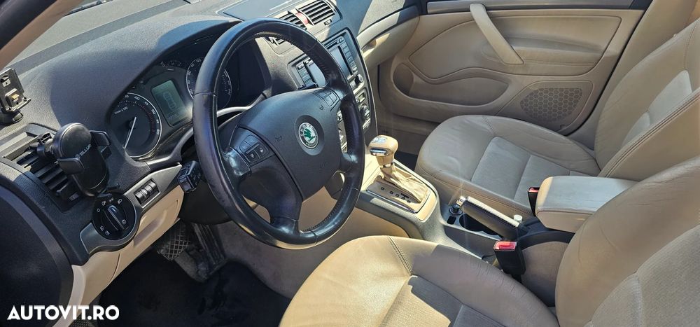 Skoda Octavia 2.0 TDI Elegance Automatic - 3