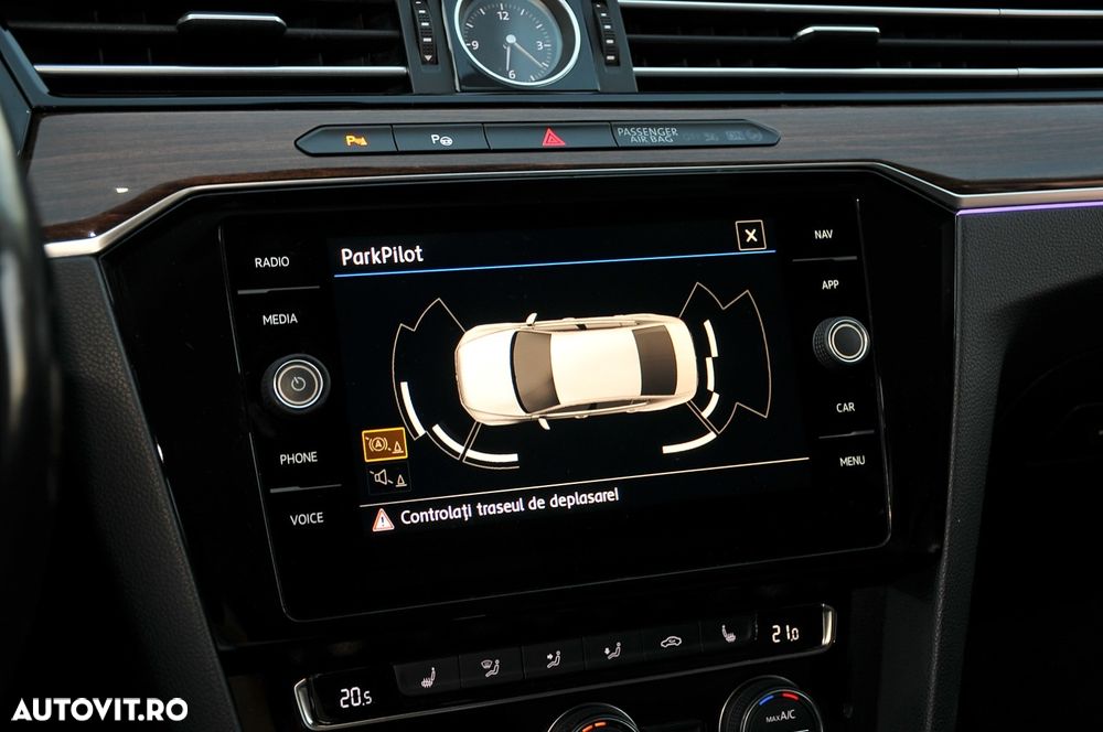 Volkswagen Passat - 16
