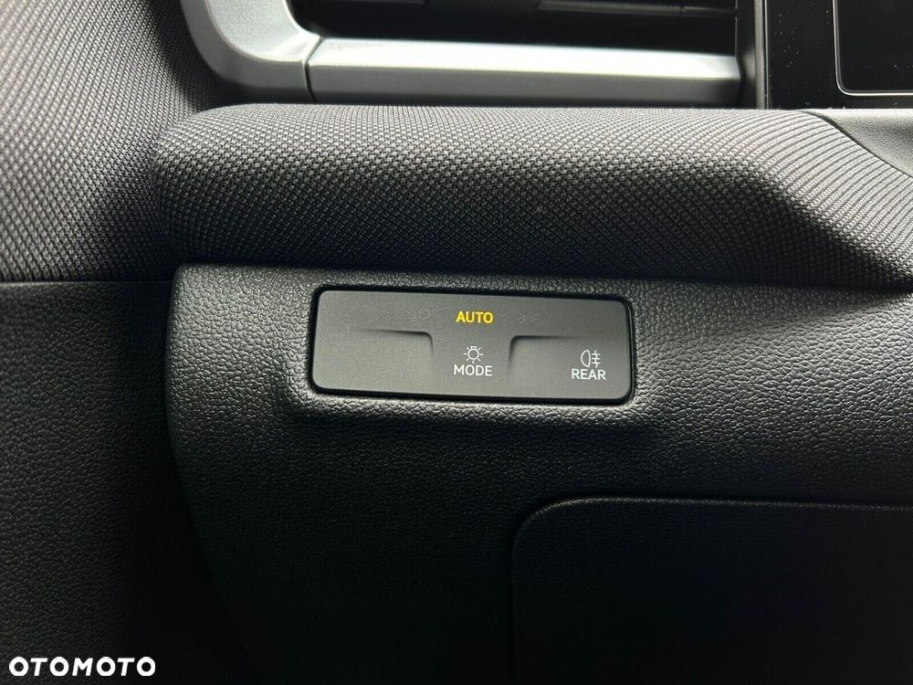Volkswagen T-Roc - 24