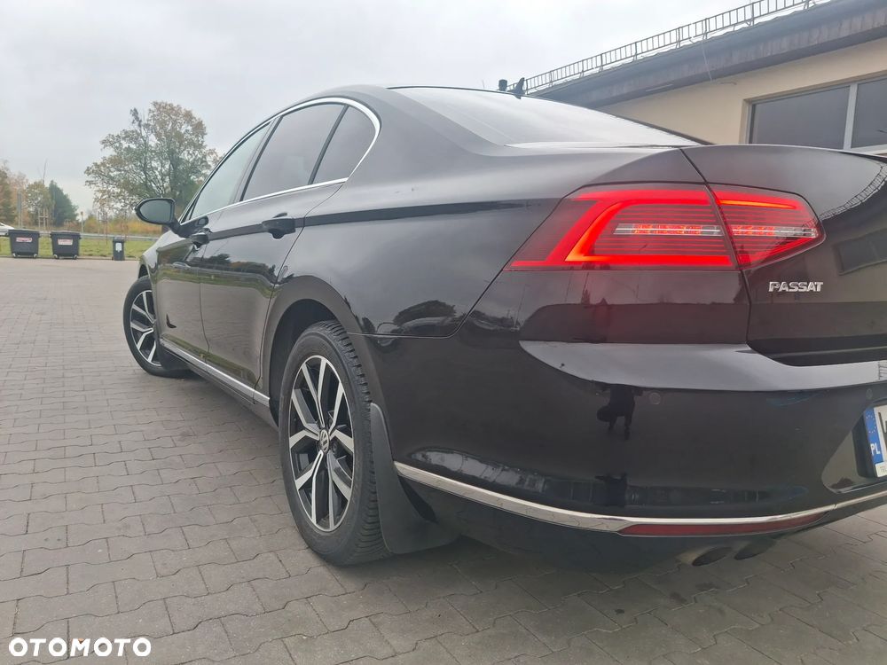 Volkswagen Passat - 16