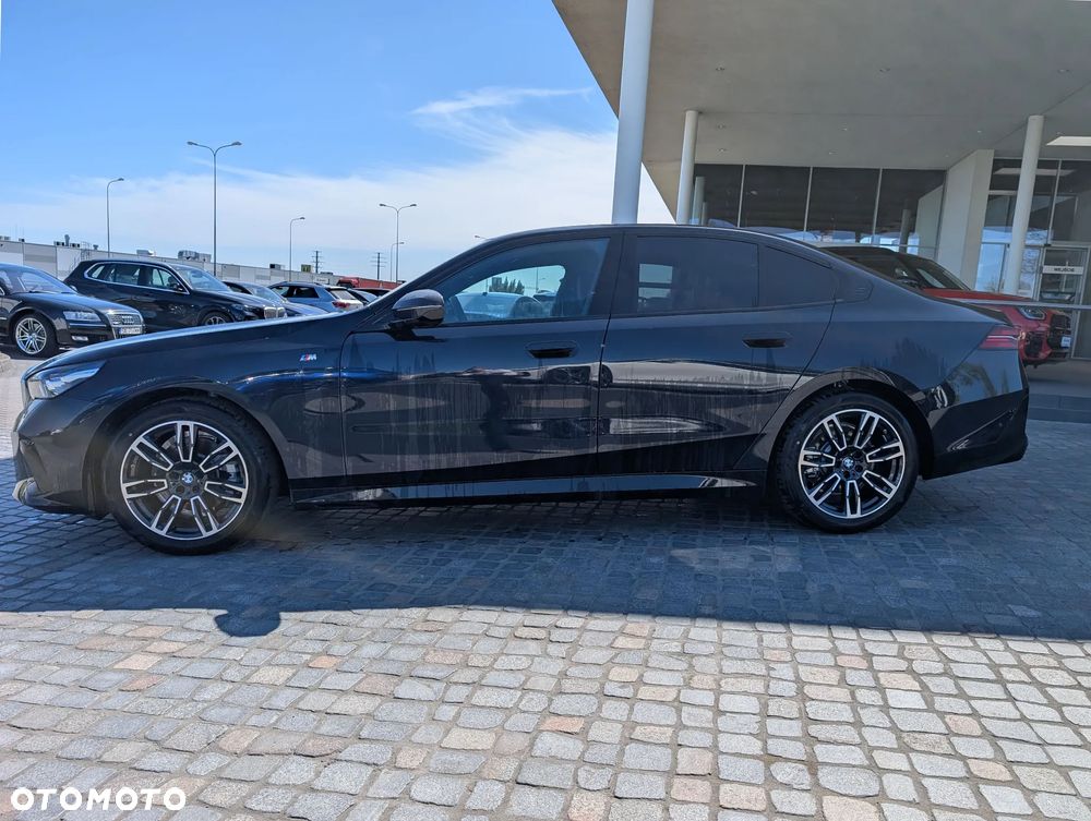 BMW Seria 5 520i mHEV - 3