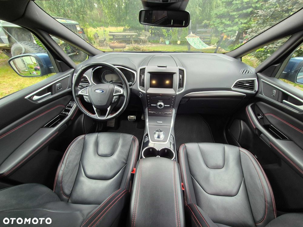 Ford S-Max - 6