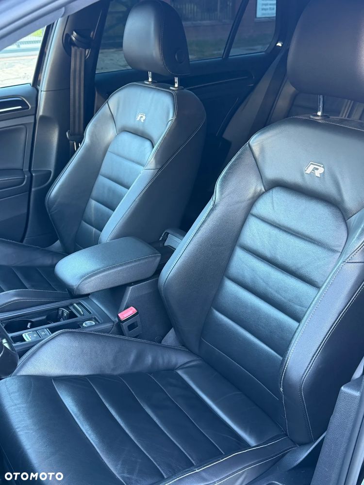 Volkswagen Golf - 10