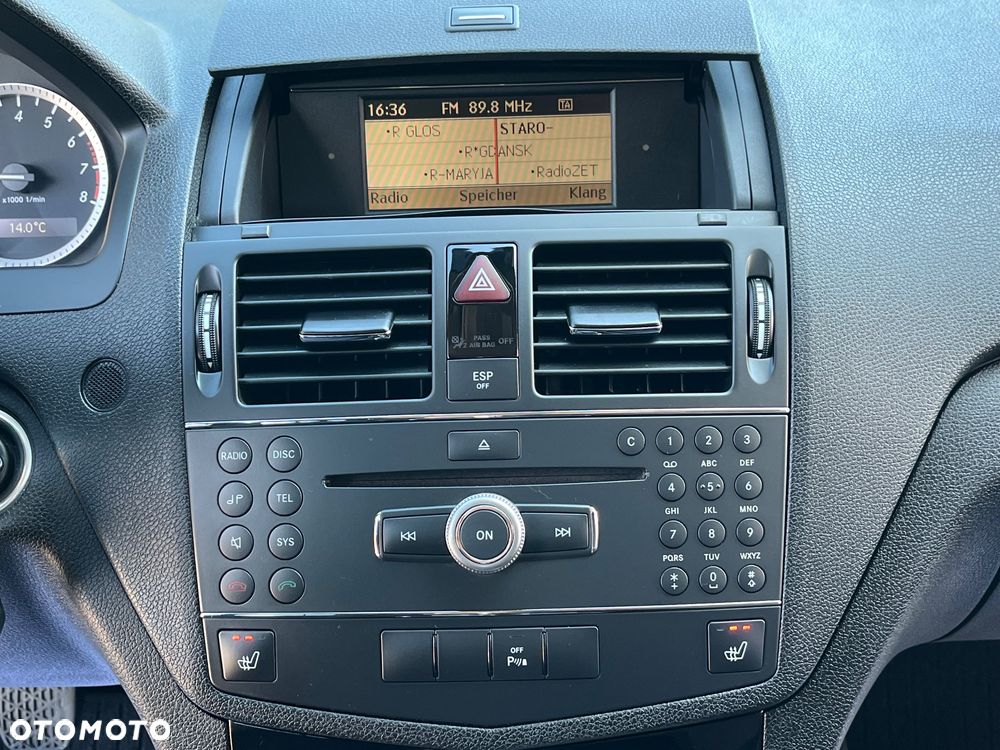 Mercedes-Benz Klasa C 180 Kompressor BlueEFFICIENCY - 27