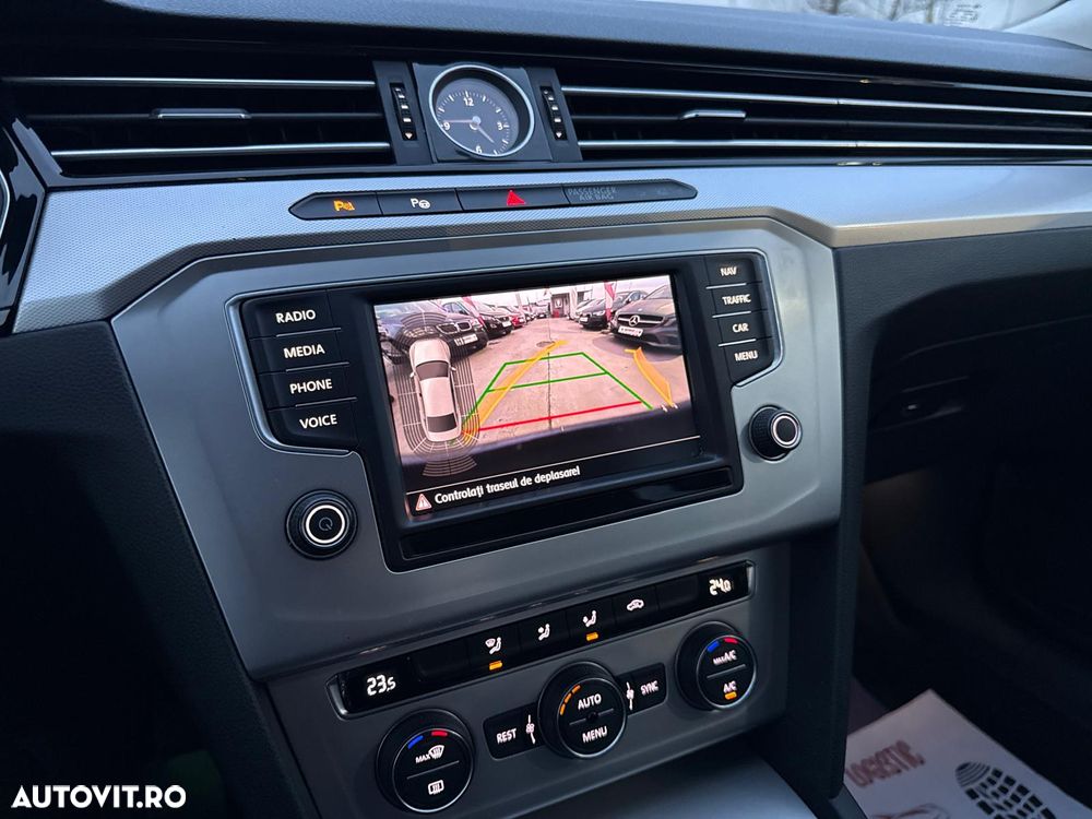 Volkswagen Passat 1.6 TDI (BlueMotion Technology) DSG Comfortline - 36