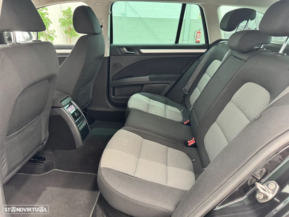 Skoda Superb Break 1.6 TDI Active Greenline - 24