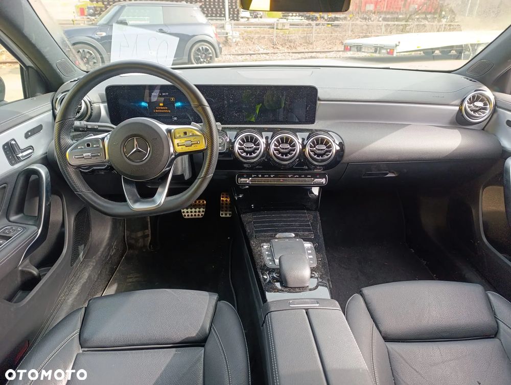 Mercedes-Benz Klasa A 250 4Matic 7G-DCT AMG Line - 10