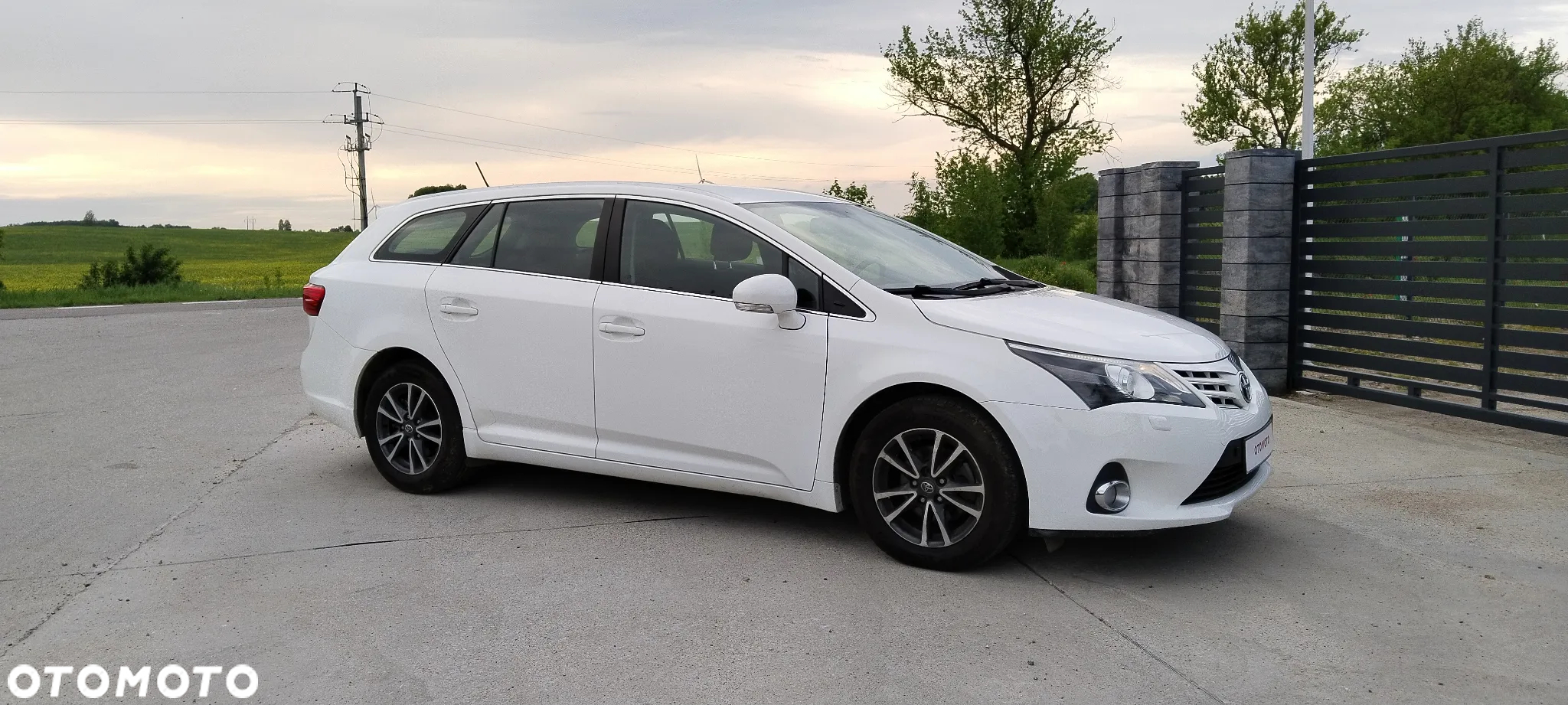 Toyota Avensis Combi 2.0 D-4D Edition - 22