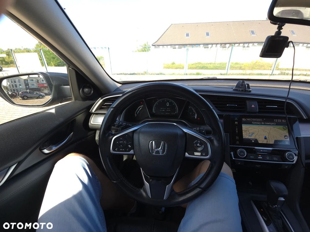 Honda Civic 1.5 T Executive CVT - 32