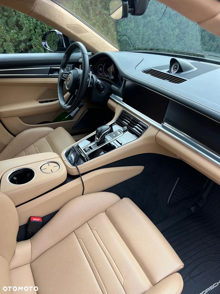 Porsche Panamera - 10