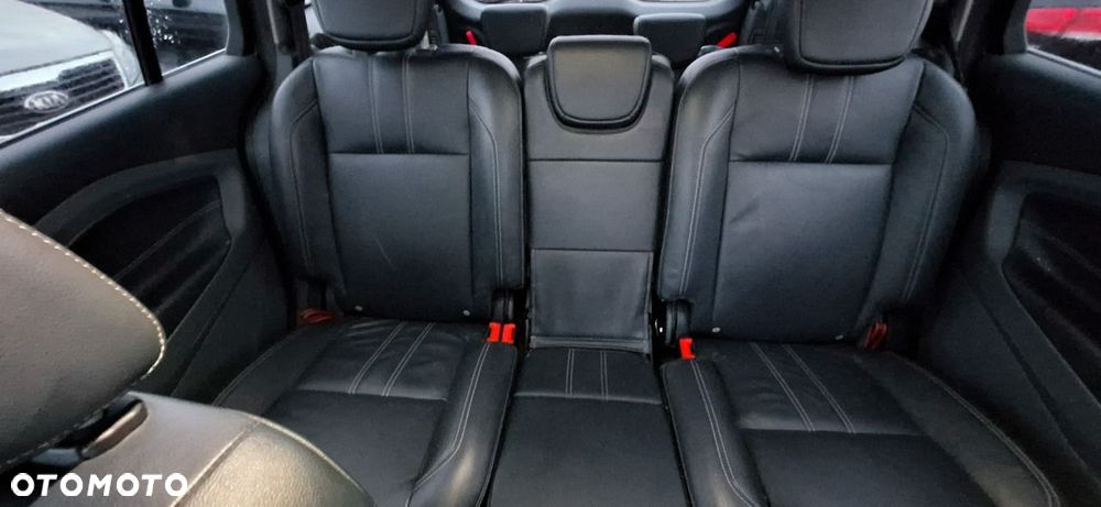 Ford Grand C-MAX - 17