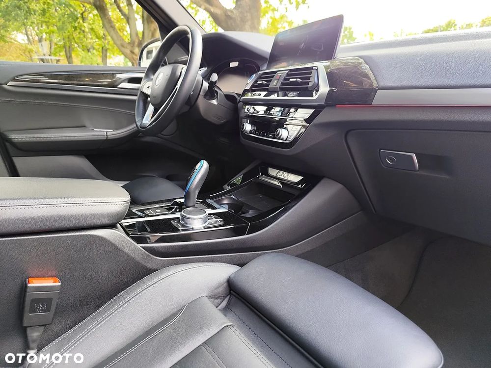 BMW iX3 80kWh Impressive - 12