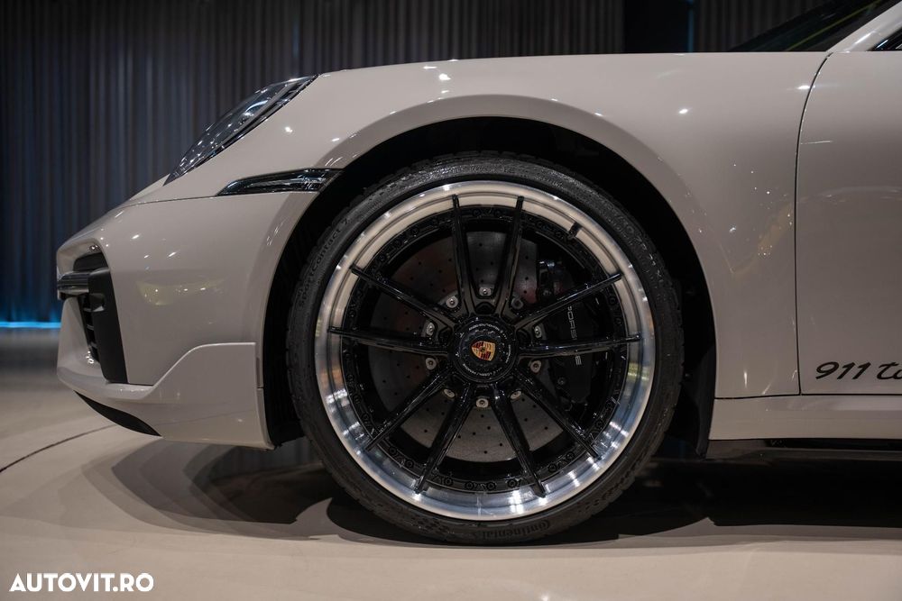 Porsche 911-TURBO-S - 18