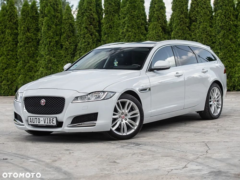 Jaguar XF 25d AWD Prestige - 6