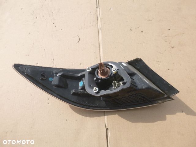 LAMPA PRAWY TYŁ PRAWA TYLNA MAZDA 6 SEDAN WERSJA USA 2010 - 8