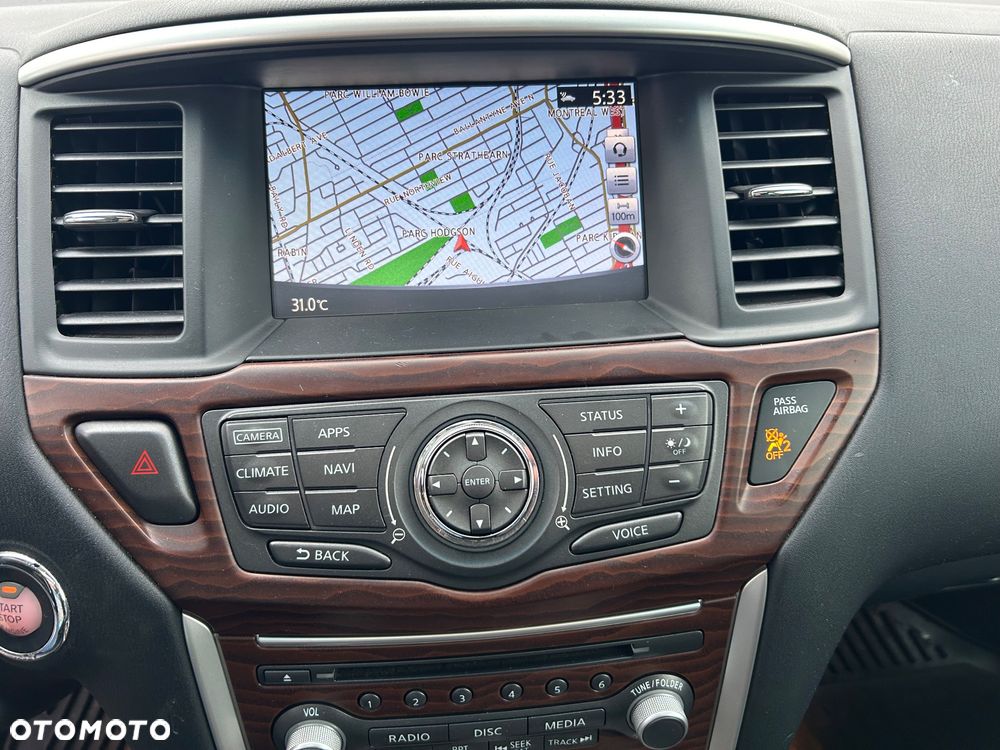 Nissan Pathfinder - 11