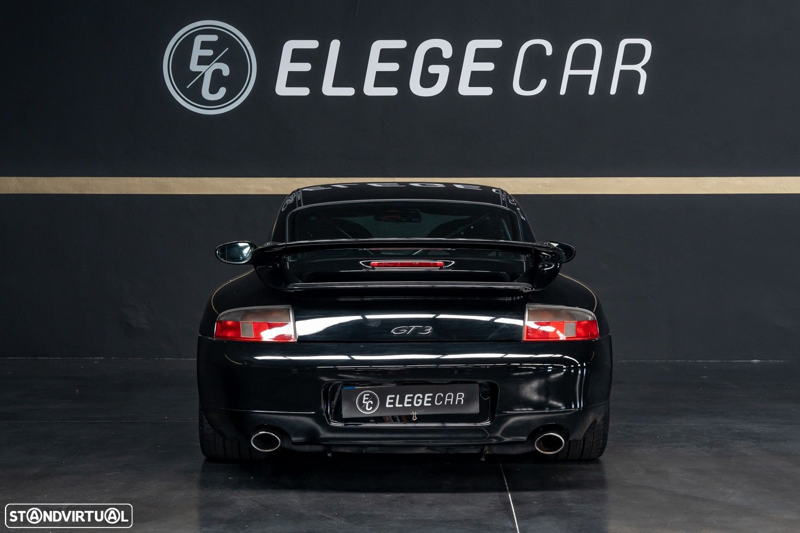 Porsche 911 Série F - 11