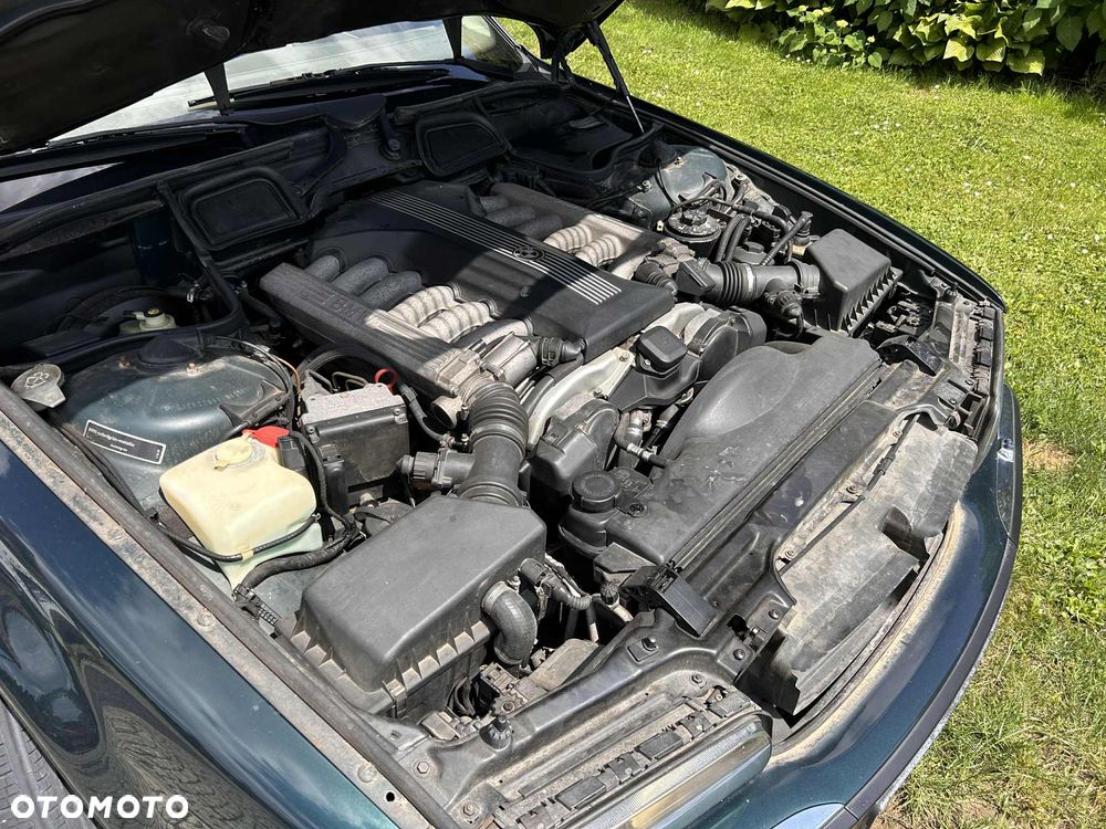 BMW Seria 7 750iL - 10