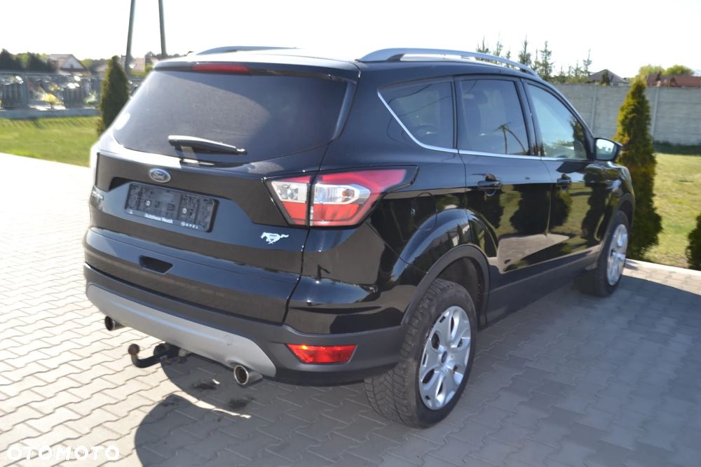 Ford Kuga 1.5 EcoBoost 2x4 Titanium - 11