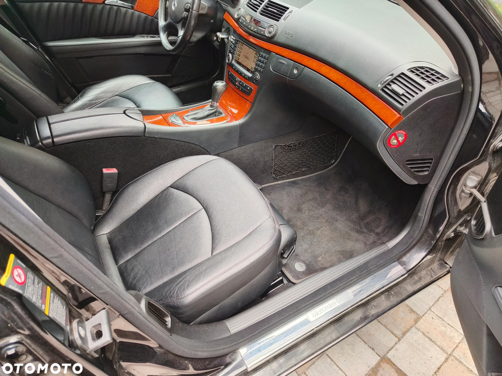 Mercedes-Benz Klasa E - 32