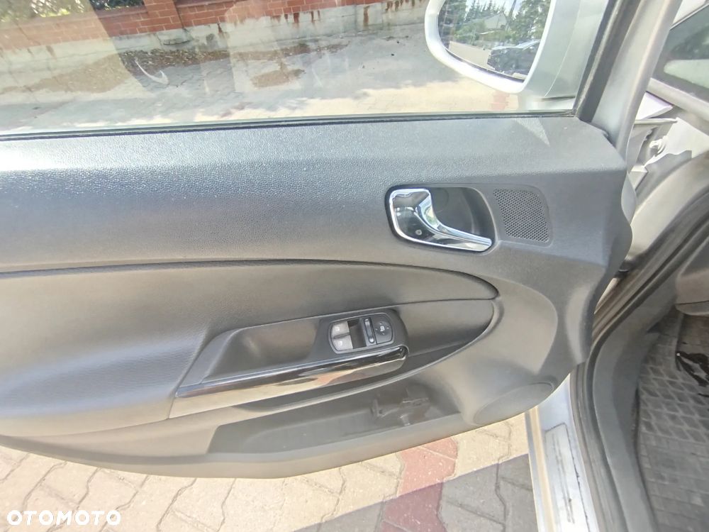Opel Corsa 1.7 CDTI Cosmo - 4