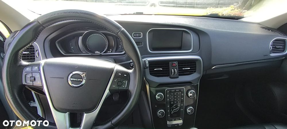 Volvo V40 D2 Momentum - 17