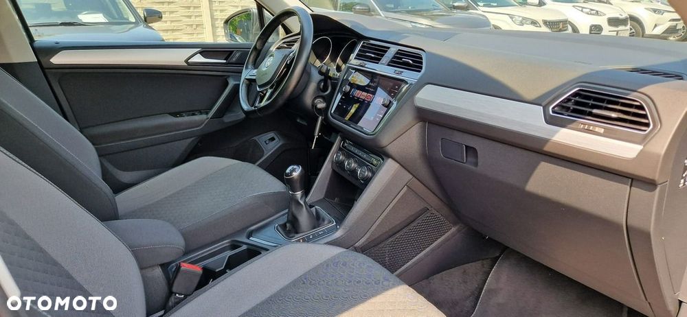 Volkswagen Tiguan - 31