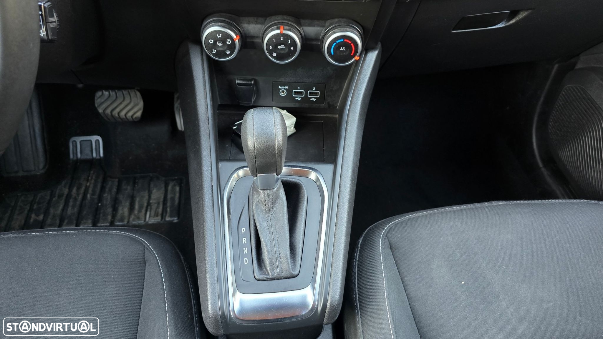 Renault Captur - 41