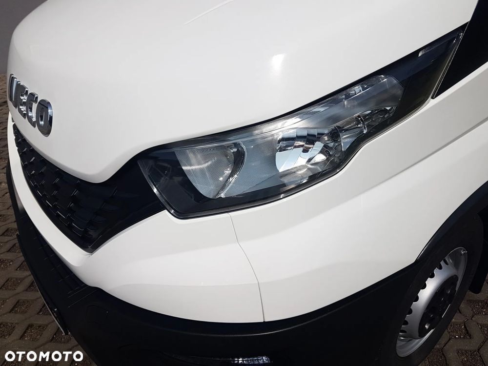 Iveco DAILY KONTENER NISKOPODŁOGOWY 4,43x2,23x2,42 SKLEP FOODTRUCK BAR KLIMA KONIOWÓZ KAMPER - 17