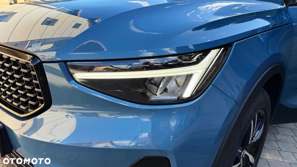 Volvo XC 40 B3 B DKG Plus Black Edition - 15