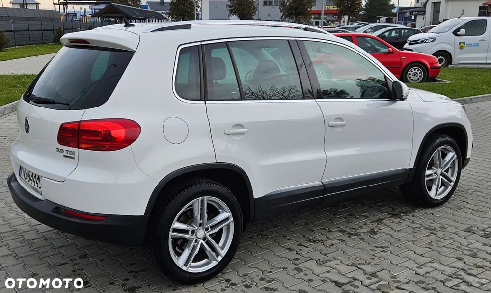 Volkswagen Tiguan 2.0 TDI DPF 4Motion BlueMotion Technology DSG Lounge Sport & Style - 9