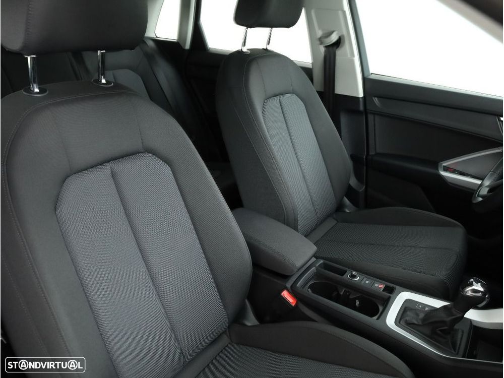 Audi Q3 - 22