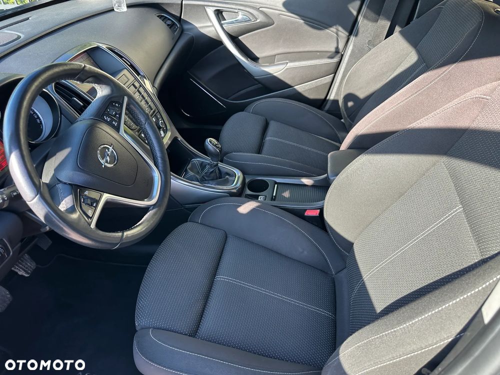 Opel Astra 1.4 Turbo Innovation - 4